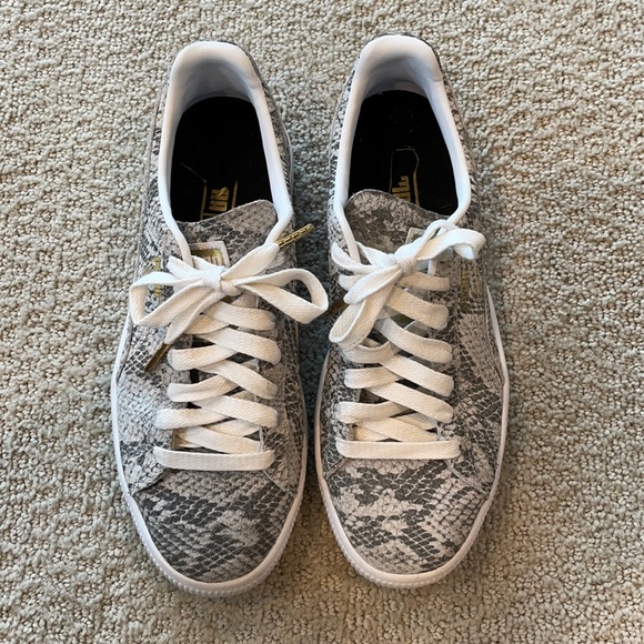Puma snake skin print sneakers. Size 6.5 - Picture 1 of 5